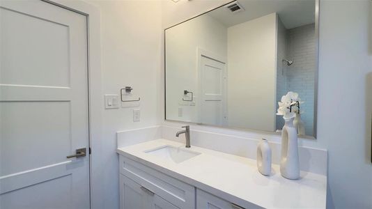 New construction Single-Family house 411 W Drew St, Houston, TX 77006 null- photo 40 40