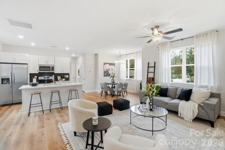 New construction Townhouse house 8927 Sharonbrook Dr, Charlotte, NC 28210 - image 8