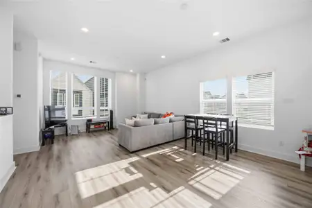 New construction Single-Family house 8320 Springwood Canyon Ln, Houston, TX 77055 - image 4