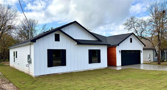 New construction Single-Family house 147 Mokulua Ln, Bastrop, TX 78602 null- photo 0 0