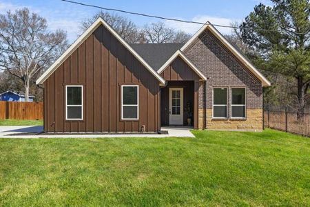 New construction Single-Family house 508 Luzon St, Tool, TX 75143 - image