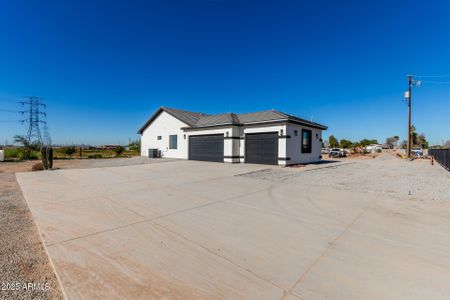 New construction Single-Family house 19657 W Dunlap Rd, Buckeye, AZ 85326 - image