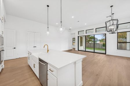 New construction Single-Family house 26515 Pioneer Pointe Ct, Montgomery, TX 77316 plan The Azalea - image 13