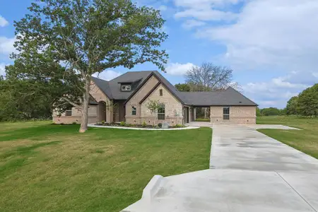 New construction Single-Family house 2084 Glenhollow Dr, Weatherford, TX 76088 - image