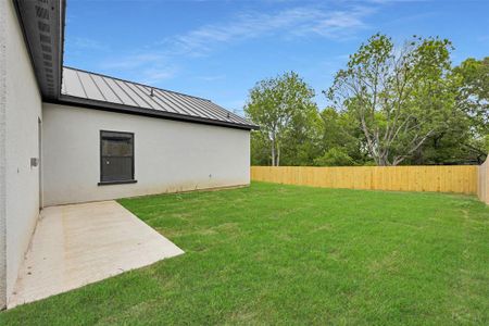 New construction Single-Family house 409 Dallas St, Rice, TX 75155 - image 4