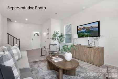 New construction Single-Family house 2102 10Th St Se, Hickory, NC 28602 plan Aisle - image