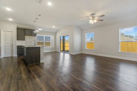 New construction Single-Family house 112 Jay St, Hillsboro, TX 76645 - image 15