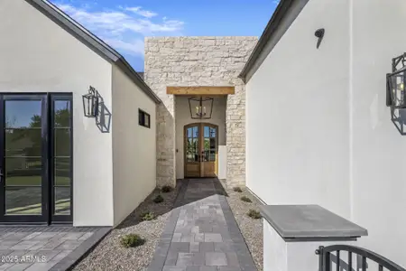 New construction Single-Family house 2108 E Solano Dr, Phoenix, AZ 85016 - image