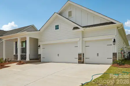 New construction Single-Family house 7171 Sylvan Retreat Dr, Denver, NC 28037 plan Madison - image