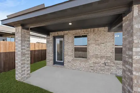 New construction Single-Family house 1908 Seminole Dr, Cleburne, TX 76033 plan Lexington - image 4