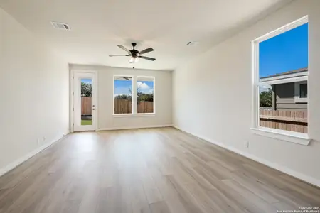 New construction Single-Family house 6006 Calgary Park, San Antonio, TX 78233 Oxford- photo 18 18