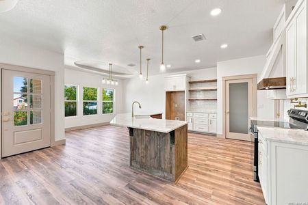 New construction Single-Family house 706 Oak Valley Dr, Kerrville, TX 78028 - image 18