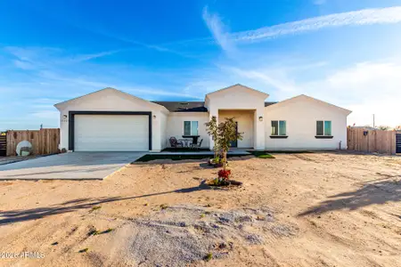 New construction Single-Family house 35207 W Eason Ave, Tonopah, AZ 85354 - image
