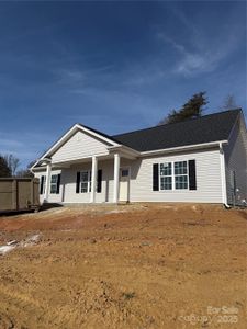 New construction Single-Family house 1015 Fairfield Dr, Yadkinville, NC 27055 - image
