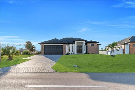 New construction Single-Family house 14 El Dorado Blvd N, Cape Coral, FL 33993 - image
