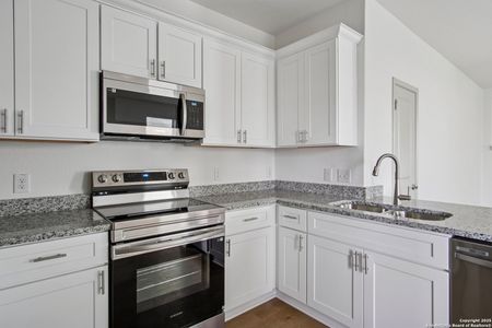 New construction Multi-Family house 12352 Montgomery Frst, San Antonio, TX 78252 - image 14