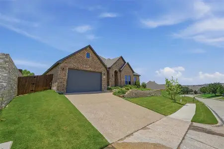 New construction Single-Family house 8110 Spanish Hills Dr, Benbrook, TX 76126 - image