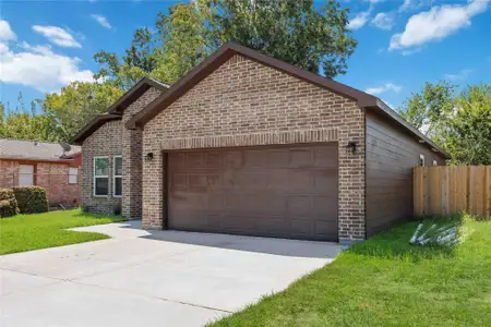 New construction Single-Family house 7313 Wren Cir, Texas City, TX 77591 - image