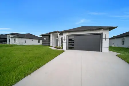 New construction Single-Family house 3621 5Th St Sw, Lehigh Acres, FL 33976 - image