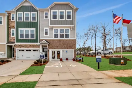 New construction Townhouse house 2739 Hunter Woods Dr, Apex, NC 27502 plan Buckingham - image