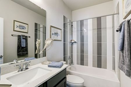 New construction Single-Family house 3921 Peacock Isle Dr, Dickinson, TX 77539 plan Dickinson Bayou - image 19