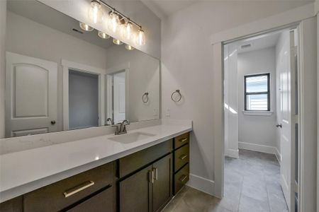 New construction Single-Family house 3516 Harvest Dance Dr, Houston, TX 77008 - image 16