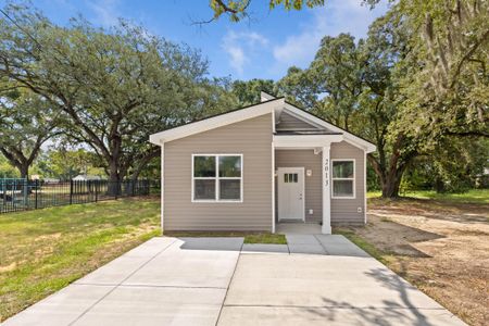 New construction Single-Family house 2013 Robertson Blvd, North Charleston, SC 29406 - image