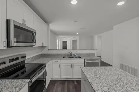 New construction Single-Family house 4073 Bermuda Ln, Seguin, TX 78155 plan Taft - image 8