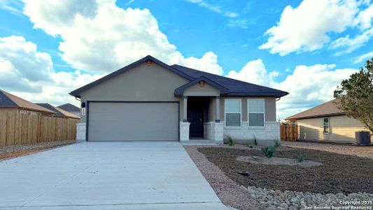 New construction Single-Family house 114 Lilli'S Ln, Comfort, TX 78013 plan The Knight - image