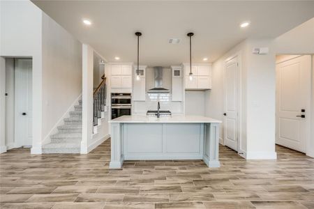 Island, Pantry, Double Oven, Gas Range.... A chef's dream!