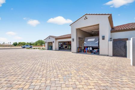 New construction Single-Family house 16410 W Durango St, Goodyear, AZ 85338 - image