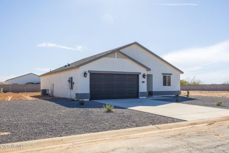 New construction Single-Family house 9541 W Kramer Ln, Arizona City, AZ 85123 - image