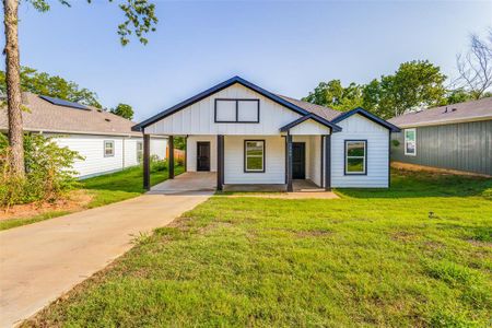 New construction Single-Family house 1209 W Johnson Street, Denison, TX 75020 - photo 0