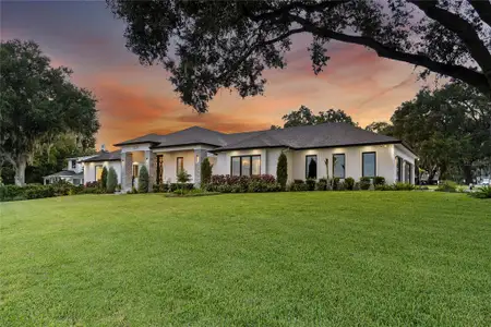 New construction Single-Family house 1307 N Lake Howard Dr, Winter Haven, FL 33881 - image