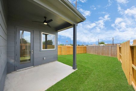 New construction Single-Family house 3003A Ventas Dr, Houston, TX 77047 - image 3
