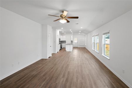 New construction Single-Family house 1241 Point Lookout Dr, Dayton, TX 77535 - image 16