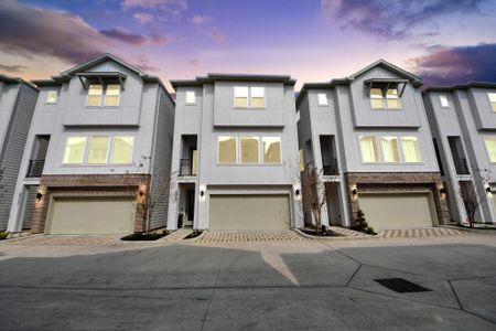 New construction Single-Family house 8320 Brecha Ln, Houston, TX 77055 - image