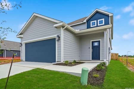 New construction Single-Family house 2582 Downsbury Rd, New Braunfels, TX 78130 plan The Redbud - image