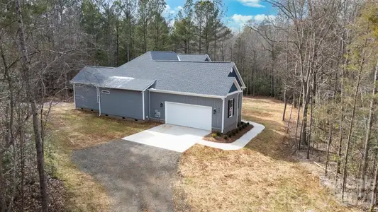 New construction Single-Family house 502 Squaw Ln, Edgemoor, SC 29712 - image