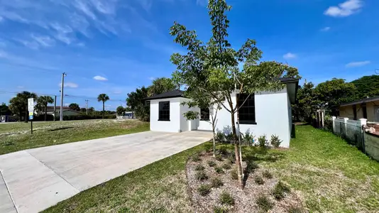 New construction Single-Family house 1580 W 32Nd St, Riviera Beach, FL 33404 - image