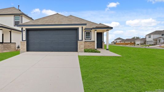 New construction Single-Family house 8855 Black Oak Dr, Elmendorf, TX 78112 The Aspen- photo 0