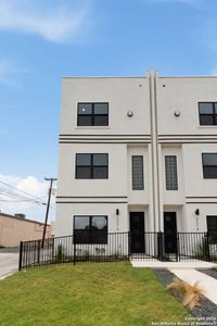 New construction Condo house 1735 W Gramercy, Unit UNIT 302, San Antonio, TX 78201 - image