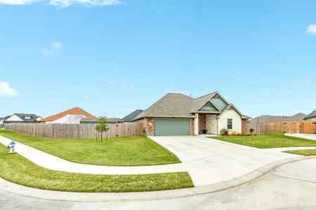 New construction Single-Family house 321 Yorktown Ave, Clute, TX 77531 - image