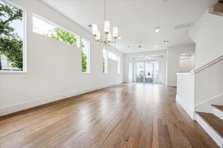 New construction Single-Family house 4229 Gibson St, Houston, TX 77007 - image 15