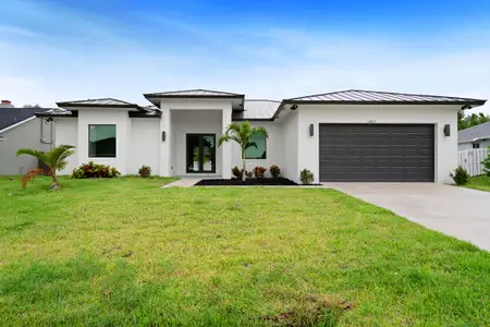 New construction Single-Family house 3459 Se Hart Cir, Port St. Lucie, FL 34984 - image