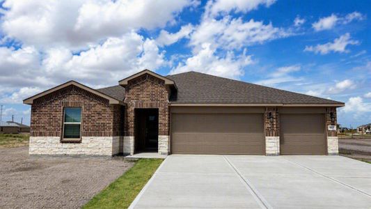 New construction Single-Family house 1458 Rhaegal St, Corpus Christi, TX 78415 plan Maverick - image