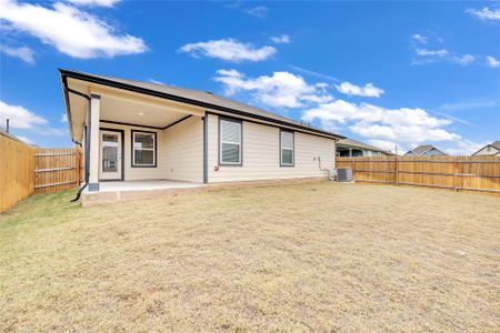 New construction Single-Family house 105 Aransas River Rd, Hutto, TX 78634 null- photo 21 21