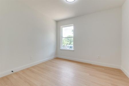 New construction Single-Family house 1619 E Woodin Blvd, Dallas, TX 75203 null- photo 8 8