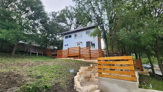 New construction Condo house 1134 Lott Ave, Austin, TX 78721 null- photo 0