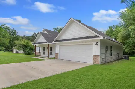 New construction Single-Family house 1911 Paul Ave, Lufkin, TX 75901 - image